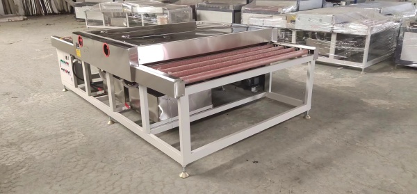 臥式玻璃清洗機(jī)哪家好,還是信任老廠子老品牌